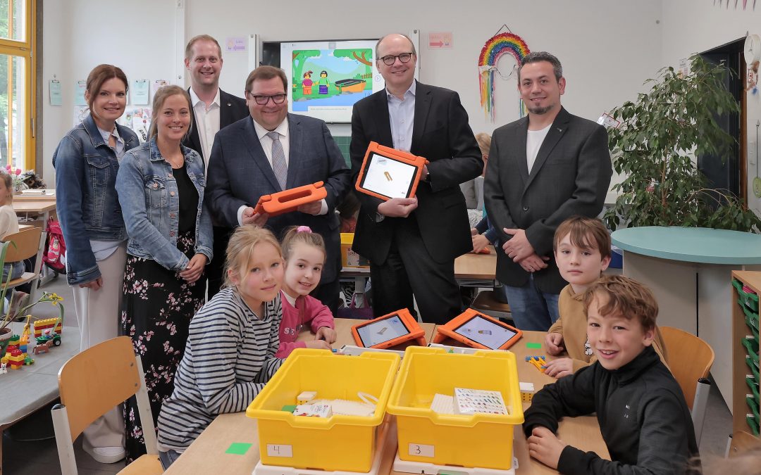 Covestro-Spende sorgt für begeisterte Grundschüler- Lego-Sets führen Kinder praxisorientiert an MINT-Lernkonzept heran